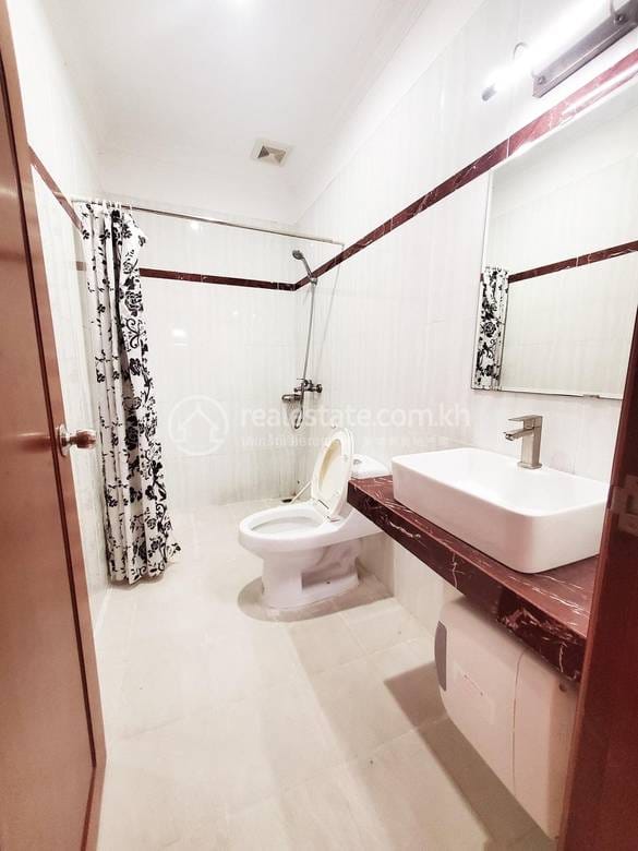 Апартаменты с Обслуживанием Для Аренды in Chamkarmon $500