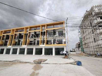 residential Shophouse for sale in Preaek Kampues ID 235431