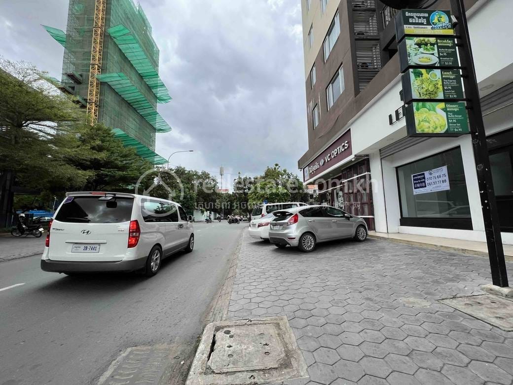 Eastland Hotel and Apartment | Shophouse K pronájmu in Road 51 Paster, Boeng Reang, Daun Penh, Phnom Penh