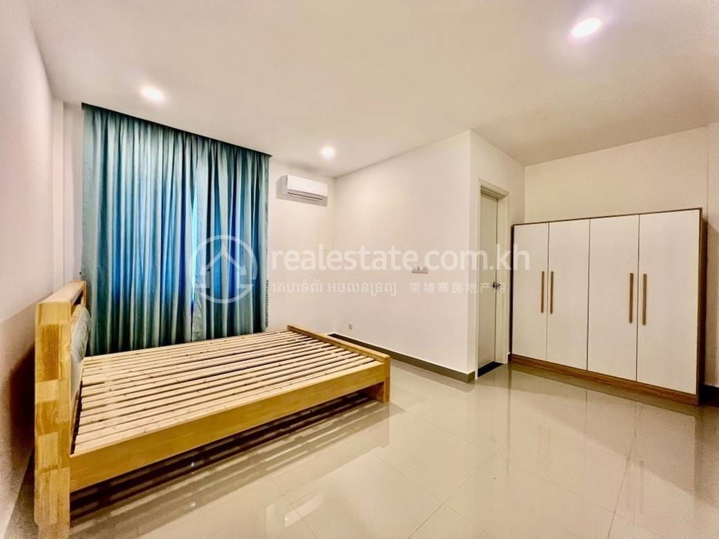4 Bedrooms Link House For Sale & Rent for $299,999