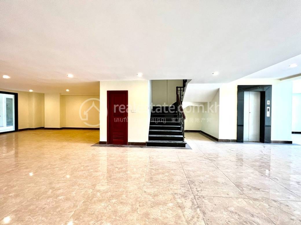 อาคาร สำหรับขาย ใน Chamkarmon $2,788,000