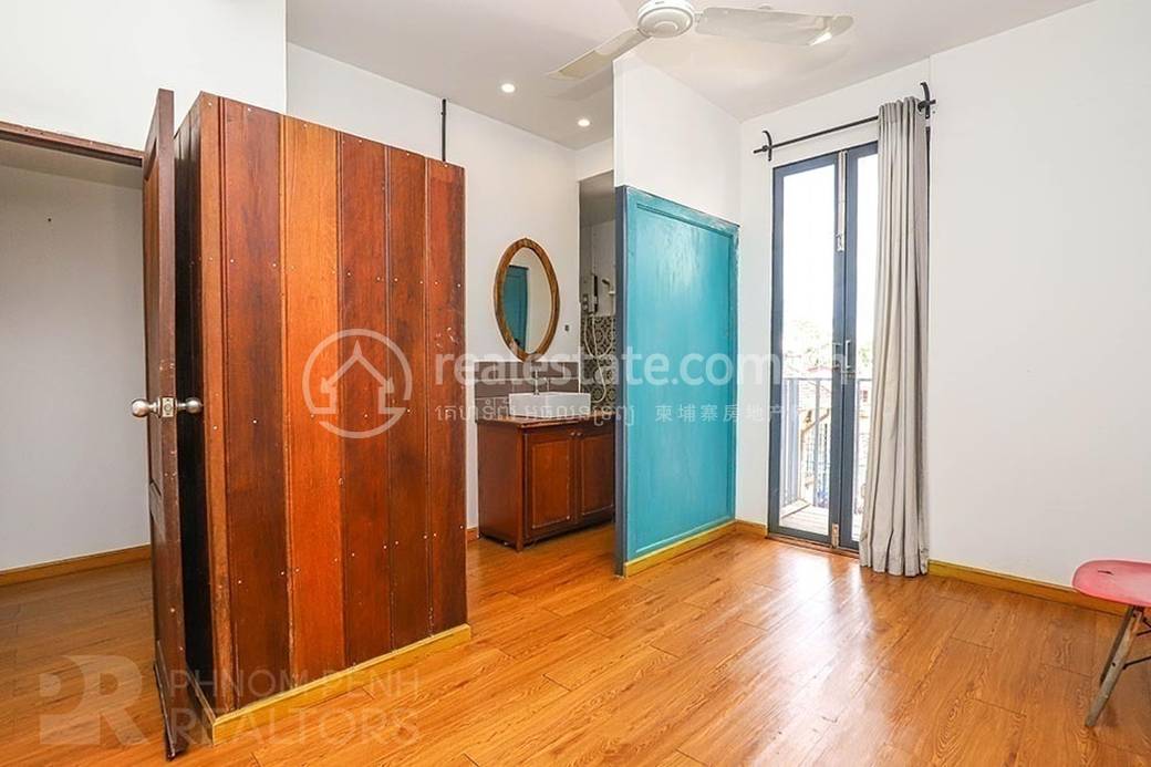แฟลต สำหรับเช่า ใน Daun Penh $550