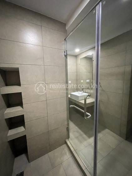 Urban Village Phase 1 | Condo Na wynajem z 3 sypialniami za $1,100