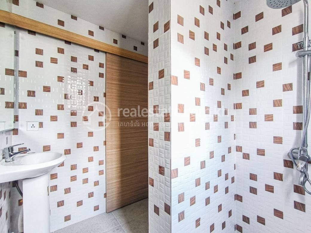Apartmán se službami K pronájmu in Daun Penh $800