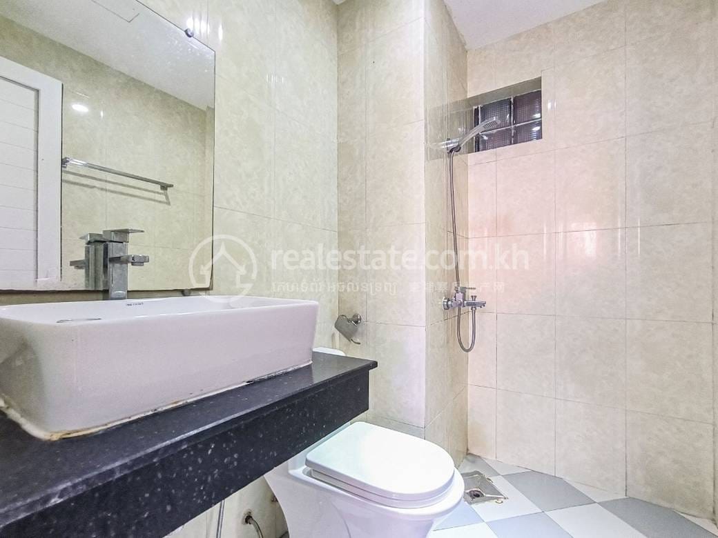 Serviced Apartment For Rent in Srah Chak, Daun Penh, Phnom Penh