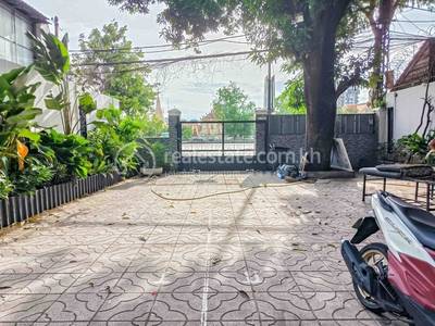 Chakto Mukh, Daun Penh, Phnom Penh