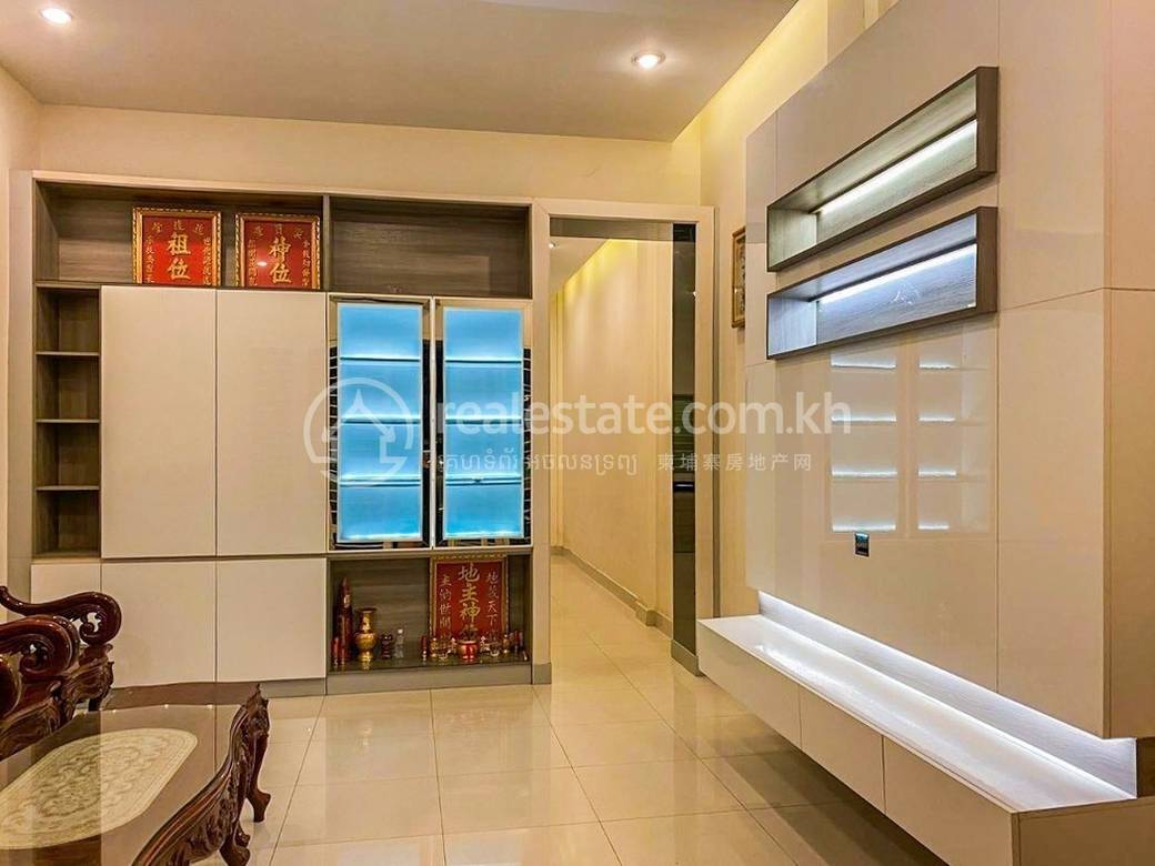 Borey Peng Huoth: The Star Platinum Polaris​ I | Chbar Ampov店屋出售，价格$220,000