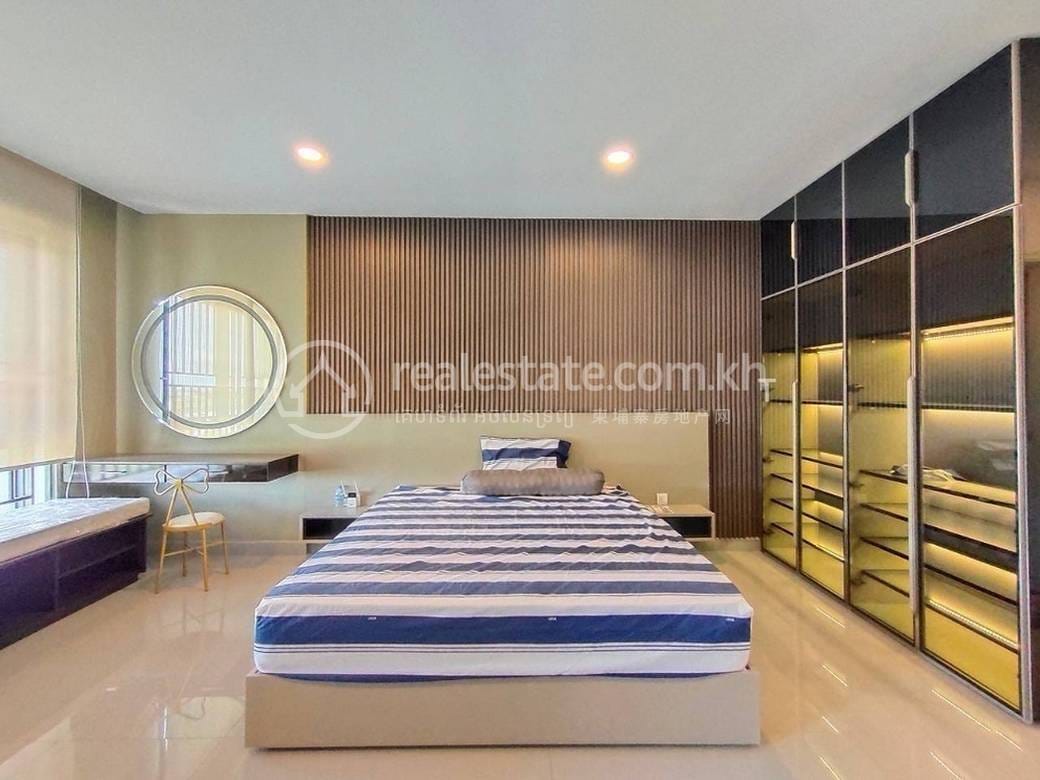 4 Bedrooms Link House For Sale for $320,000