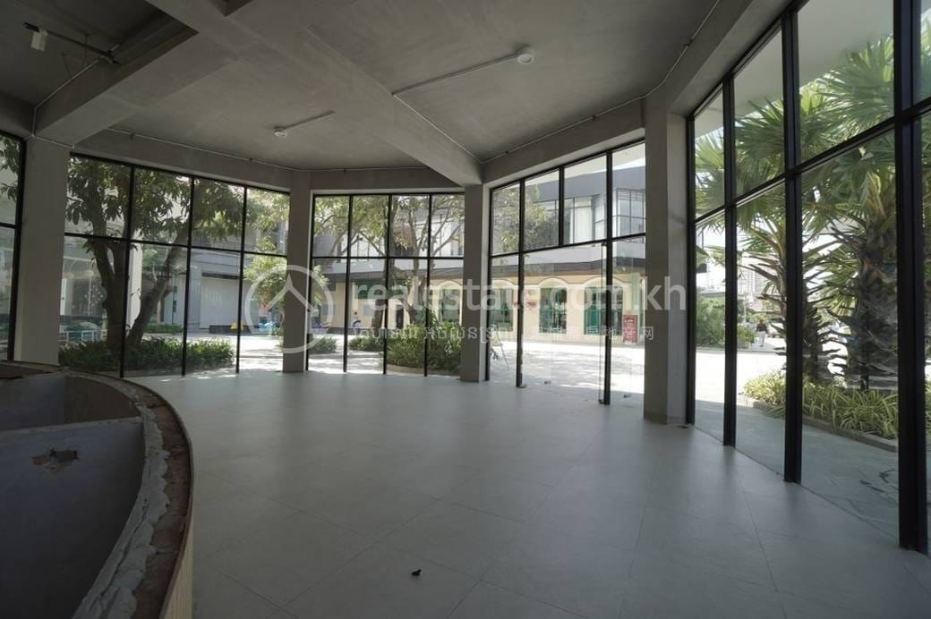 Chbar Ampov零售店出租，位于Chbar Ampov