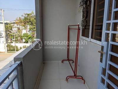 ផ្ទះល្វែង សំរាប់លក់ នៅPrek Pnov តម្លៃ $120,000
