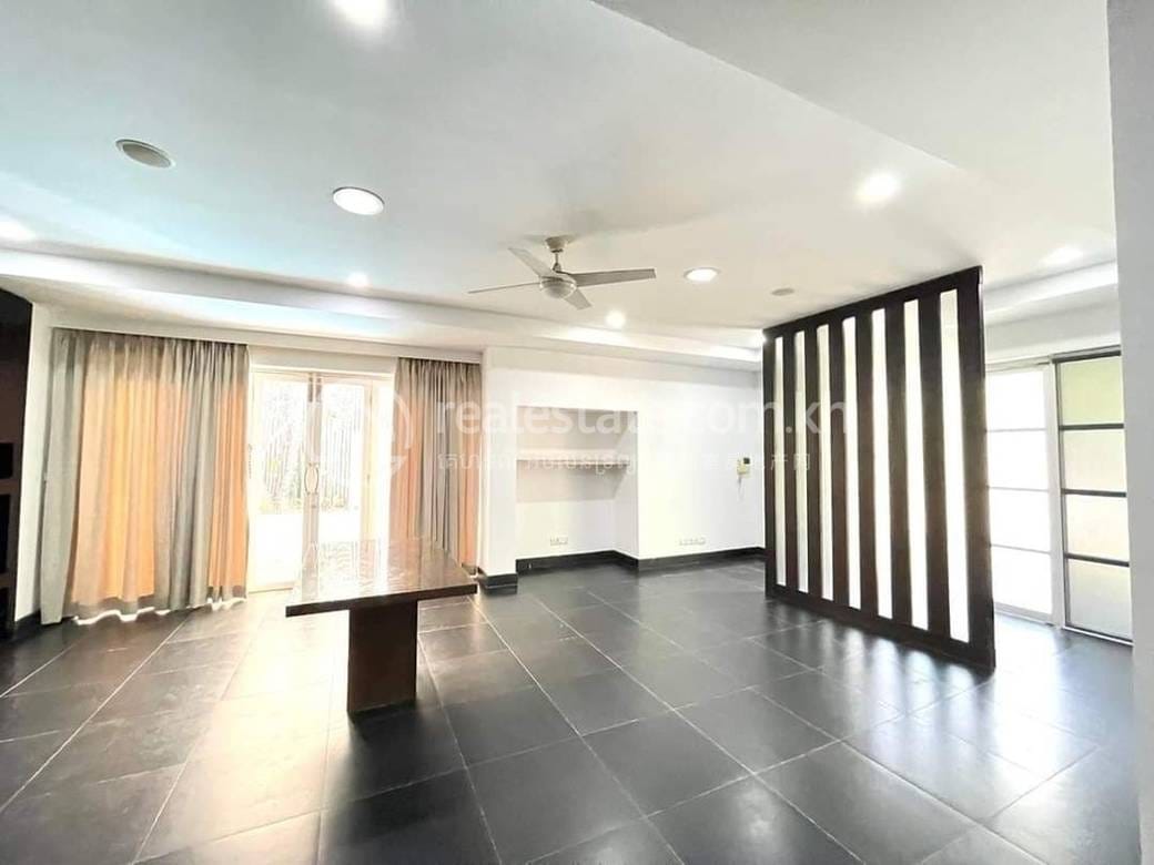 Toul Kork Villa For Rent in Toul Kork