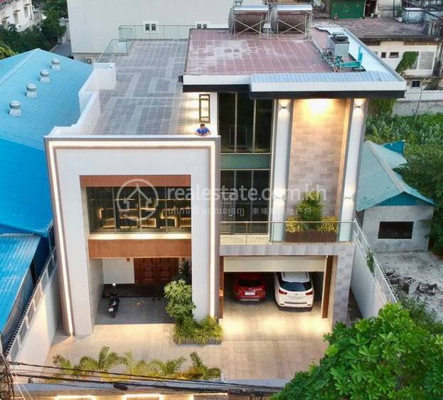 170 sqm Living Size Vila K pronájmu in Toul Kork