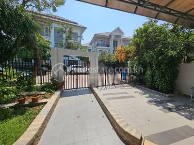 និរោធ, ច្បារអំពៅ, ភ្នំពេញ
