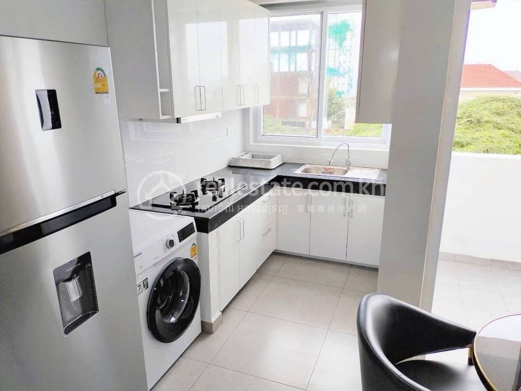 Apartment For Rent with 1 Parking Space