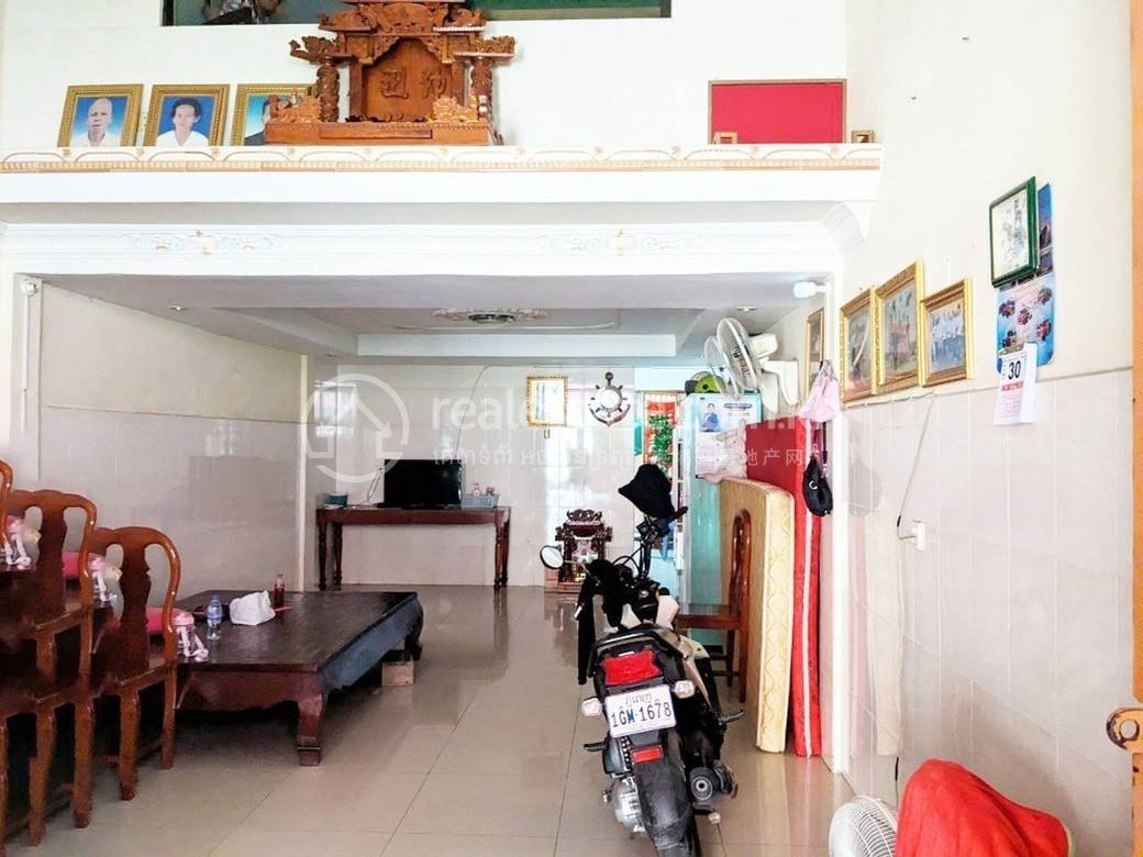 112 sqm Living Size Flat For Sale in Meanchey