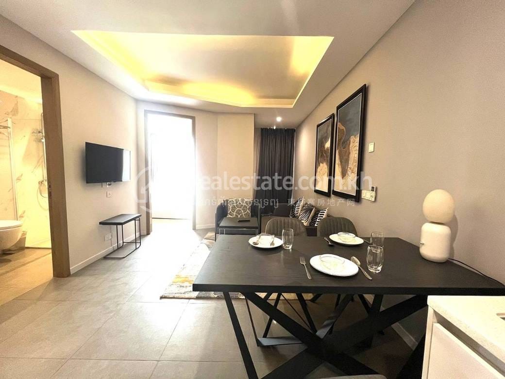 The Penthouse Residence | Condo K pronájmu in Chamkarmon $900
