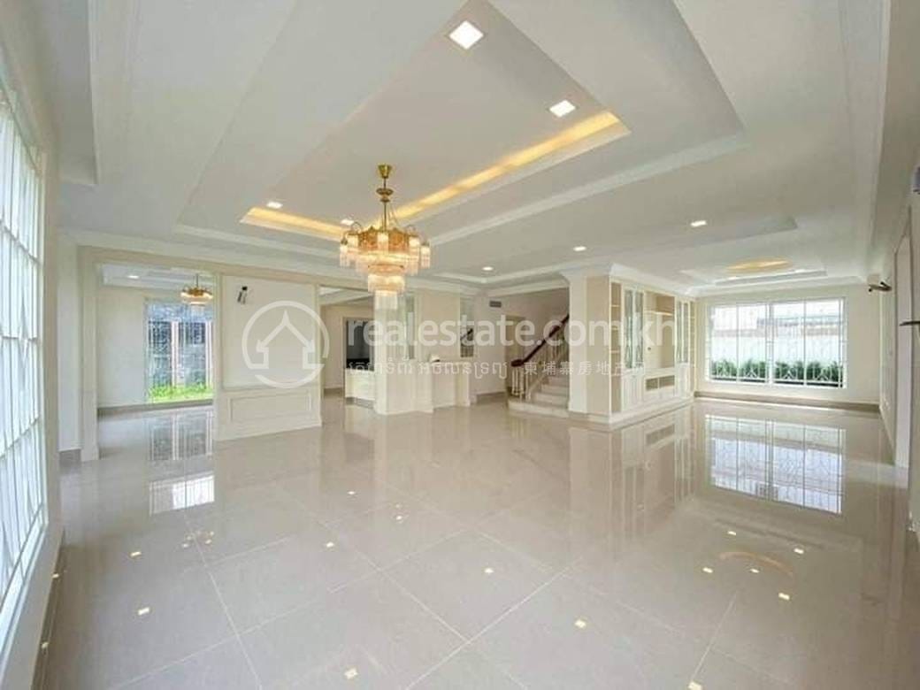 Meanchey别墅出租，价格$6,500