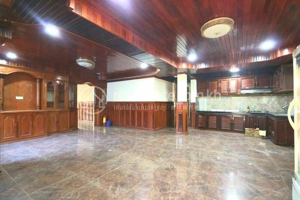 13卧室套房出售，价格$2,500,000