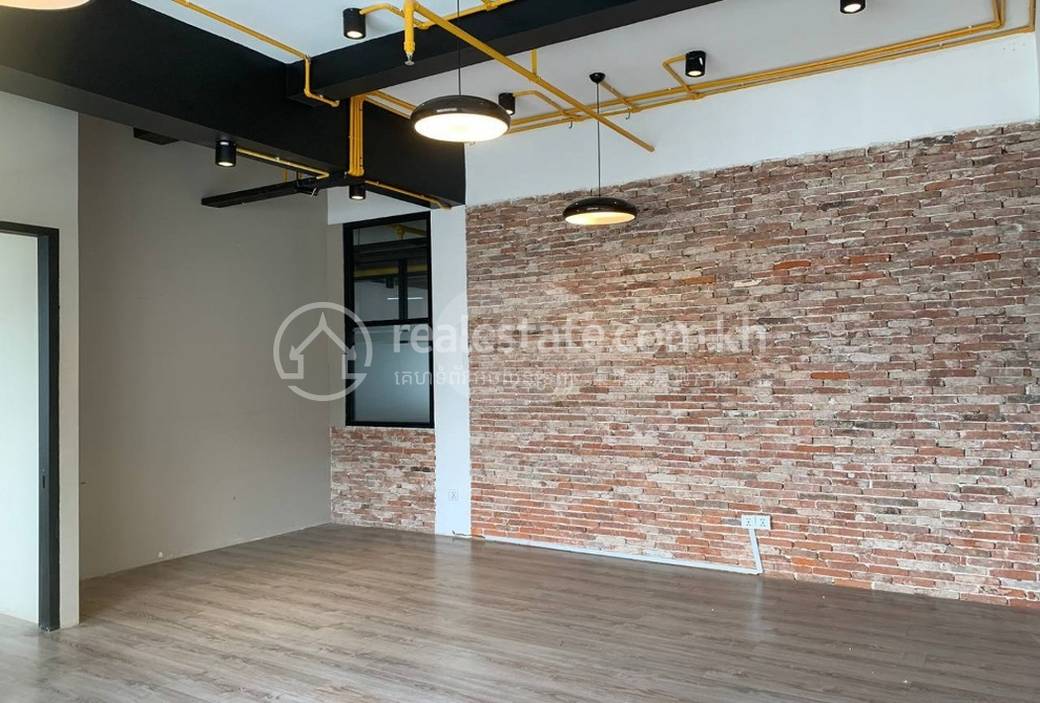 156 sqm Land Size Kanceláře K pronájmu for $2,340