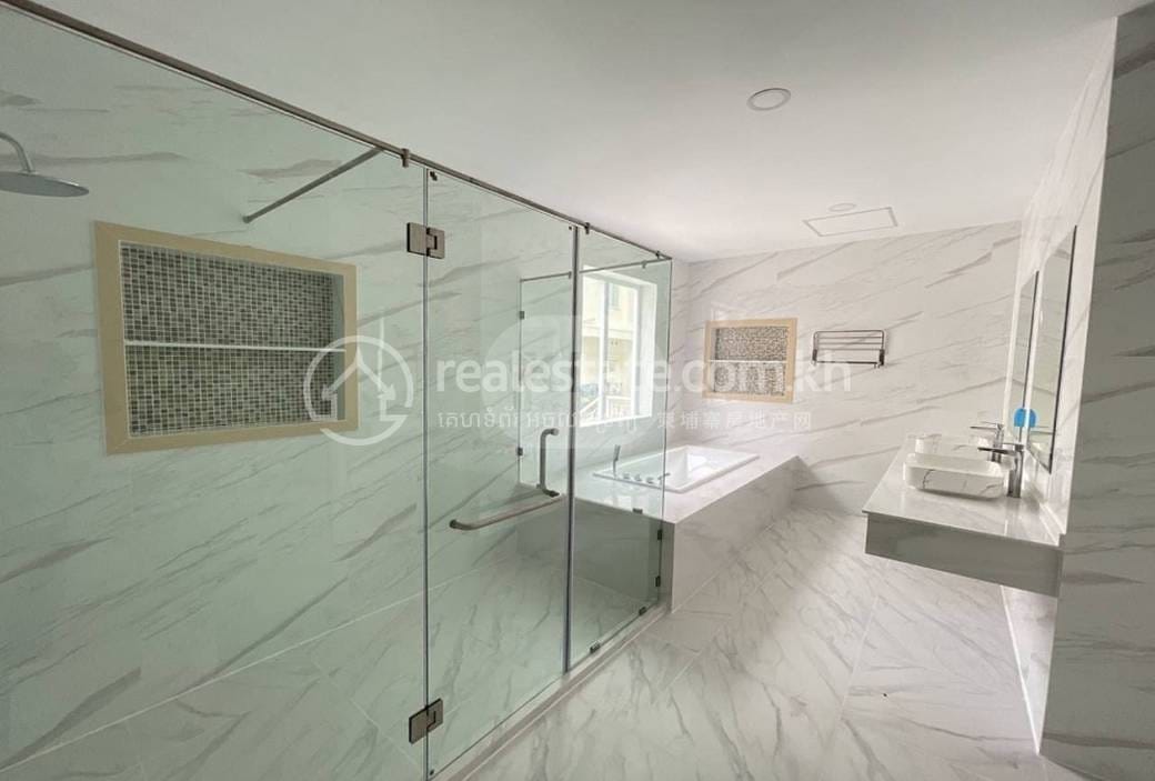 Preaek Lieb Villa For Sale in Preaek Lieb