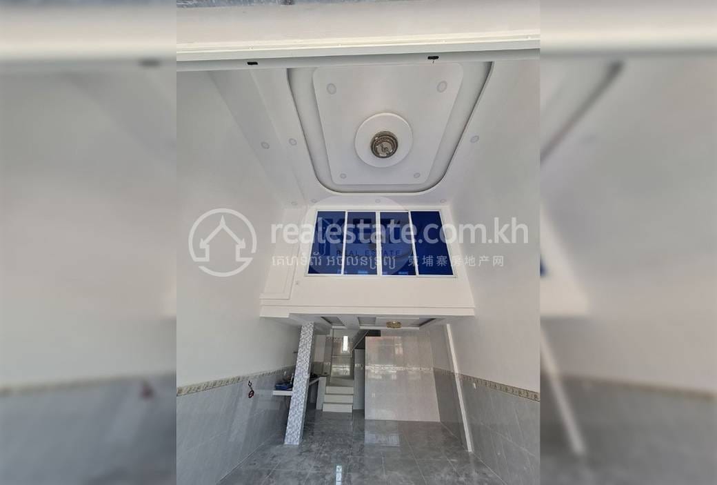 Flat For Sale in Por Sen Chey $130,000