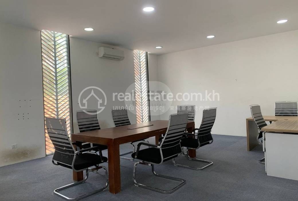 34 sqm Land Size Kanceláře K pronájmu for $768