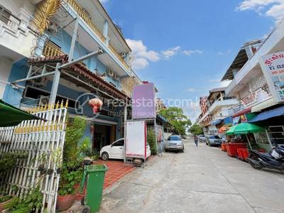 Chaom Chau, Пор Сен Чей, Пномпень