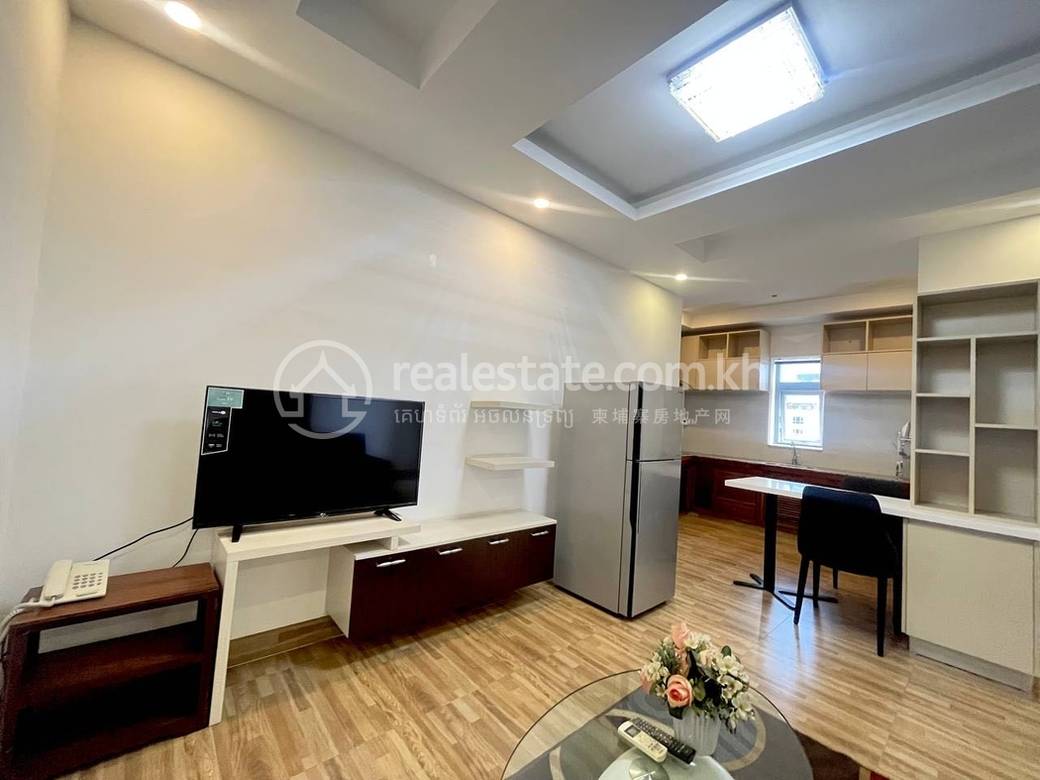 $700 Condo