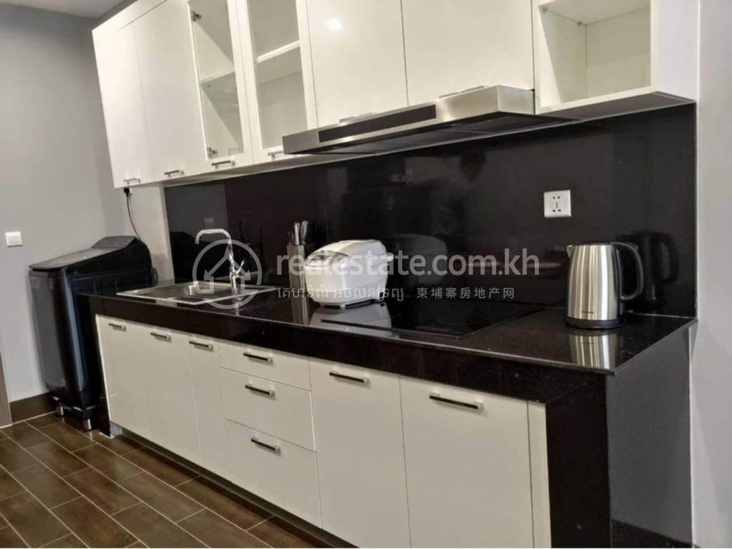 Апартаменты с Обслуживанием Для Аренды in Chamkarmon $1,080