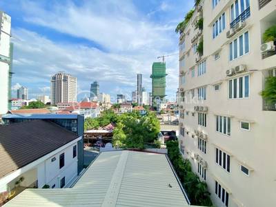 302 302, បឹងកេងកង១, ចំការមន, ភ្នំពេញ
