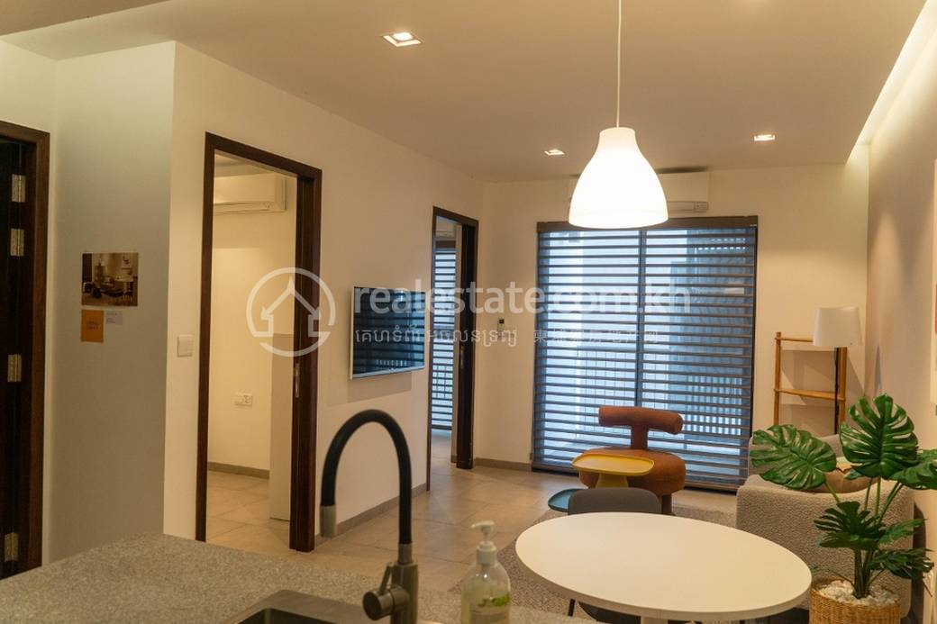 Urban Village Phase 1 | Meblowane Condo Na wynajem