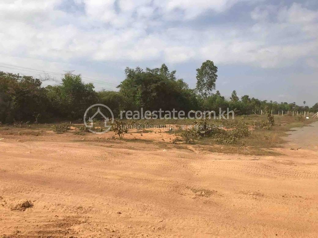 Relief À vendre de 16,857 m² de terrain pour $600,000