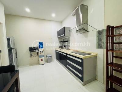 ផ្សារចាស់, ដូនពេញ, ភ្នំពេញ