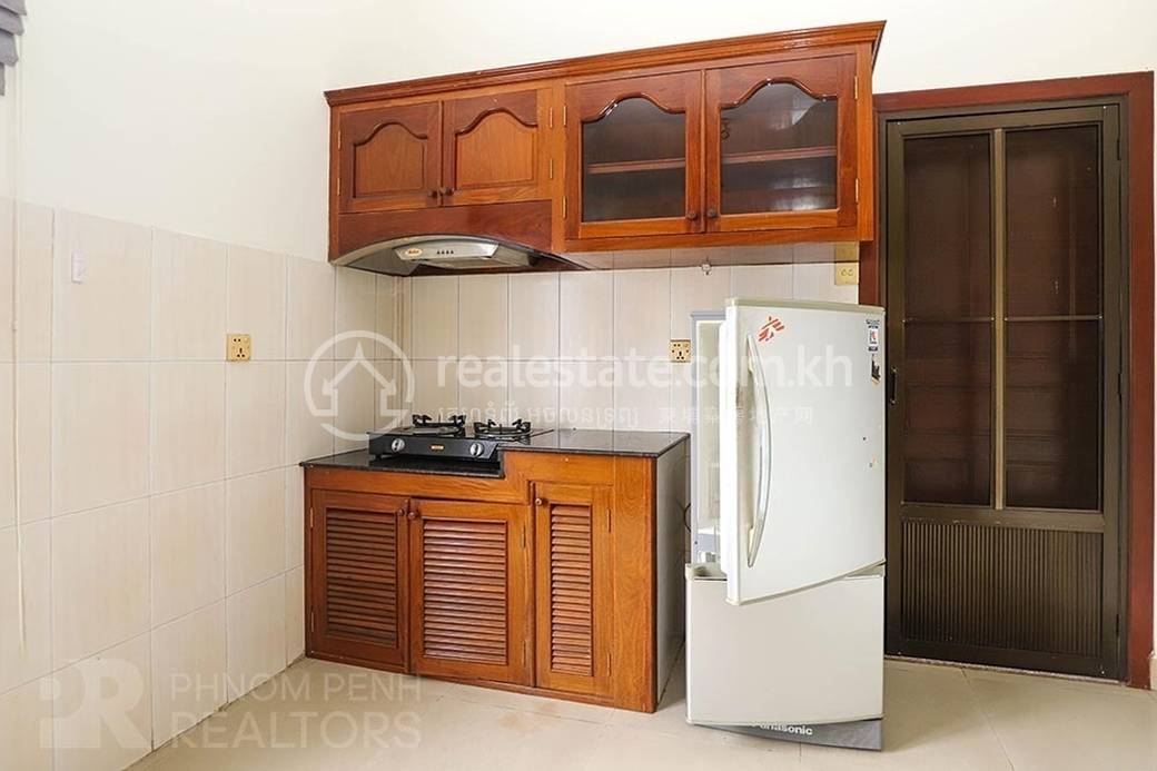 Apartment For Rent in Tonle Bassac, Chamkarmon, Phnom Penh