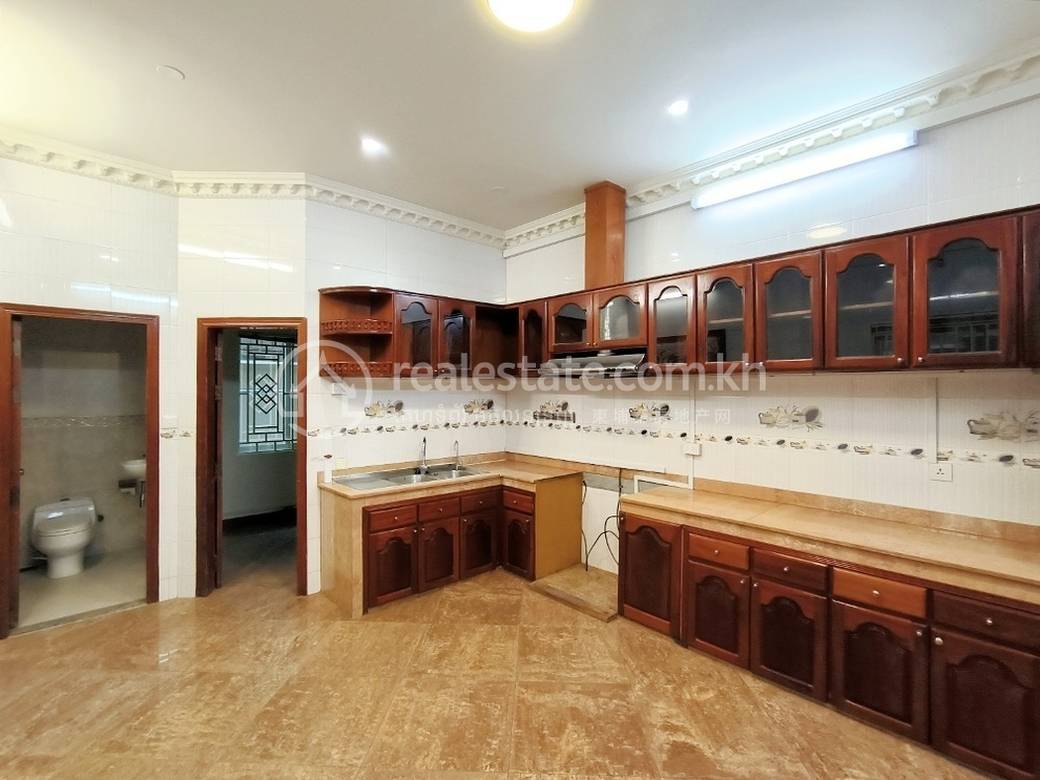 Chamkarmon វីឡា For Sale & Rent នៅChamkarmon