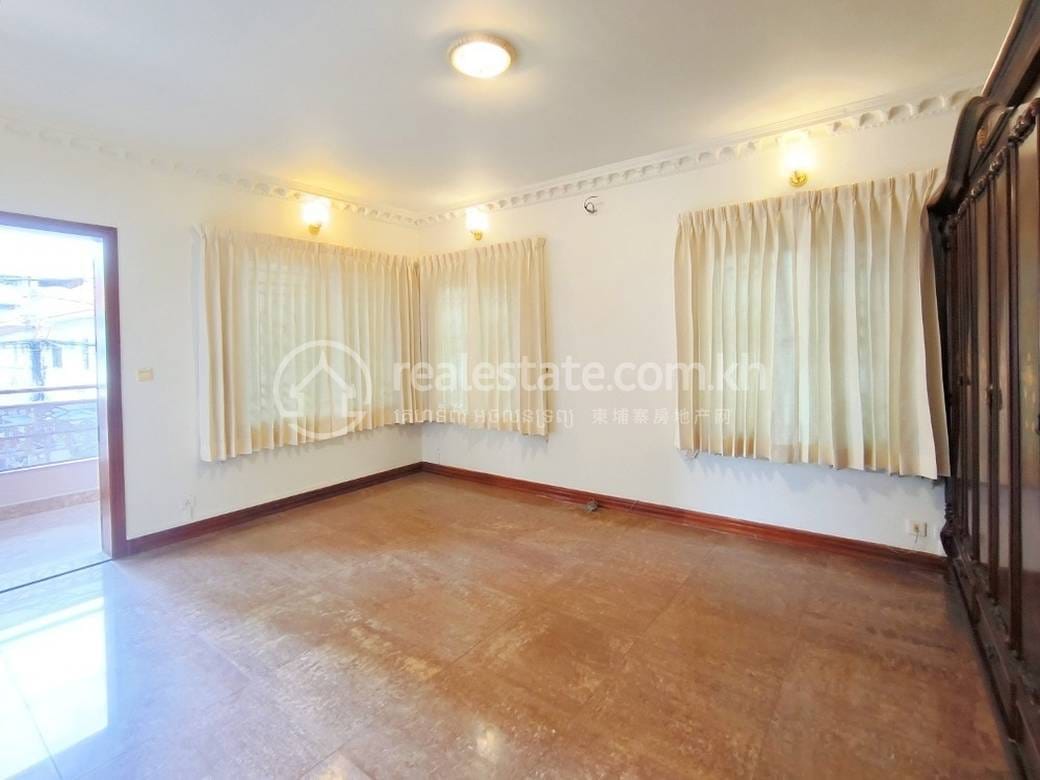 វីឡា 5 បន្ទប់គេង For Sale & Rent ក្នុងតម្លៃ $990,000