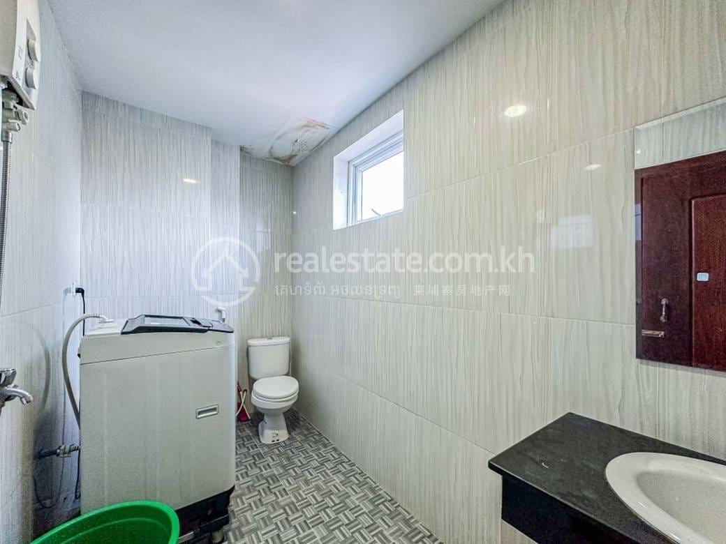Daun Penh Apartment For Rent in Daun Penh