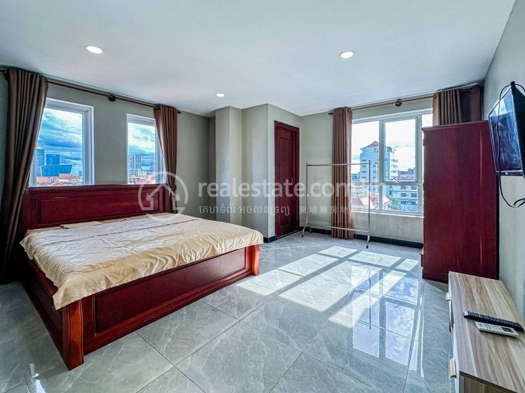 Apartment For Rent in Srah Chak, Daun Penh, Phnom Penh