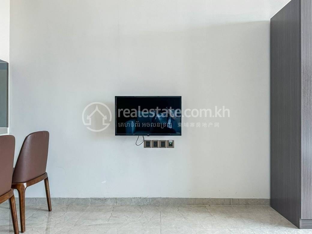 Condo For Sale & Rent in Daun Penh $100,000