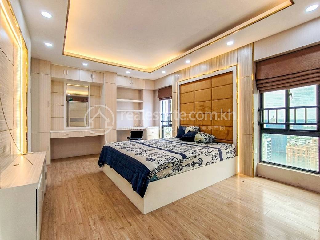คอนโด ราคา $300,000