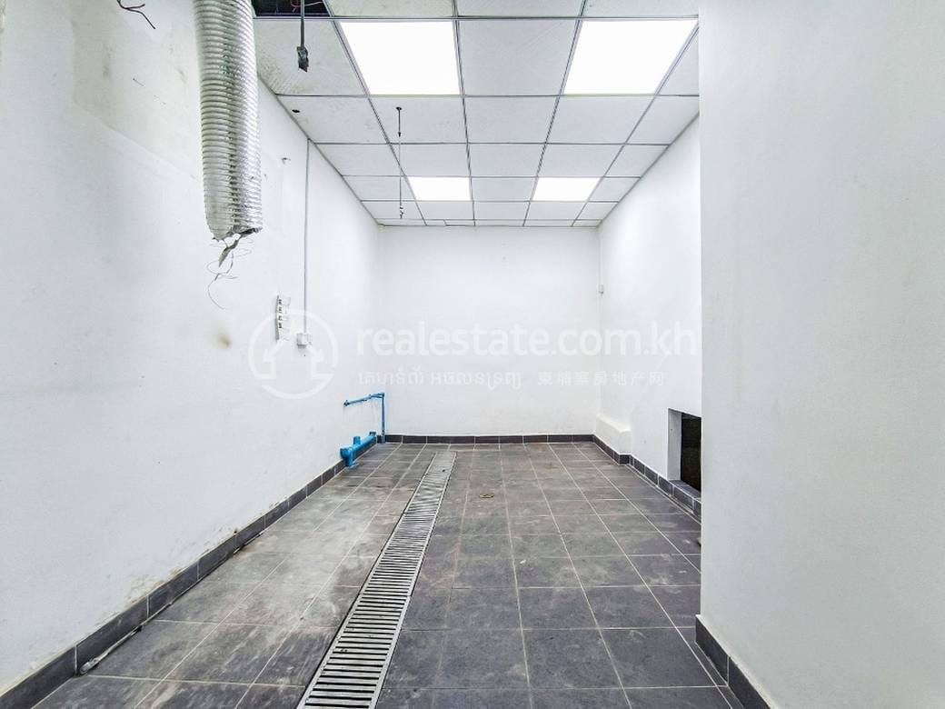 108平方米土地面积的店屋出租，价格$1,000