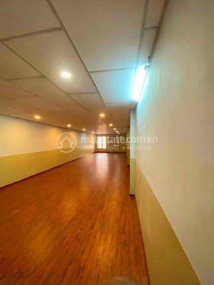 Flat House For Rent in Toul Kork $650