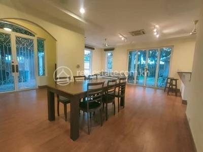 $1,800 Villa