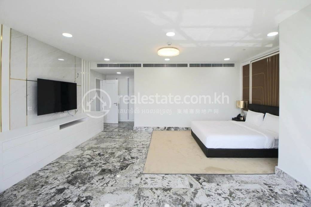 Penthouse For Rent in Boeng Keng Kang $6,500