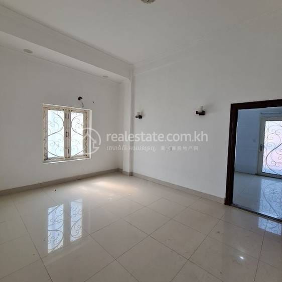 BKK 2 Apartment For Rent in BKK 2