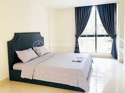 Borey Peng Huoth : The Star Platinum Mercurean II