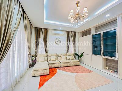 Borey Peng Huoth: The Star Platinum Mercurean I