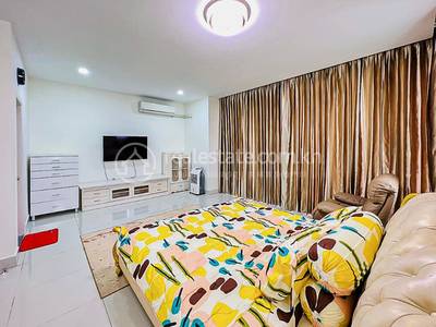 Borey Peng Huoth: The Star Platinum Mercurean I
