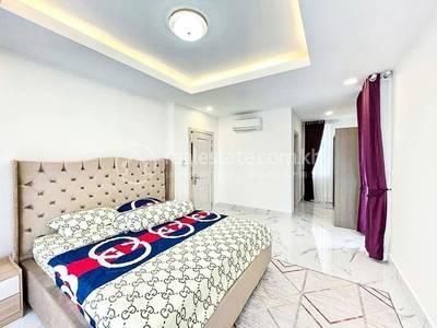 Borey Peng Huoth: The Star Platinum Roseville
