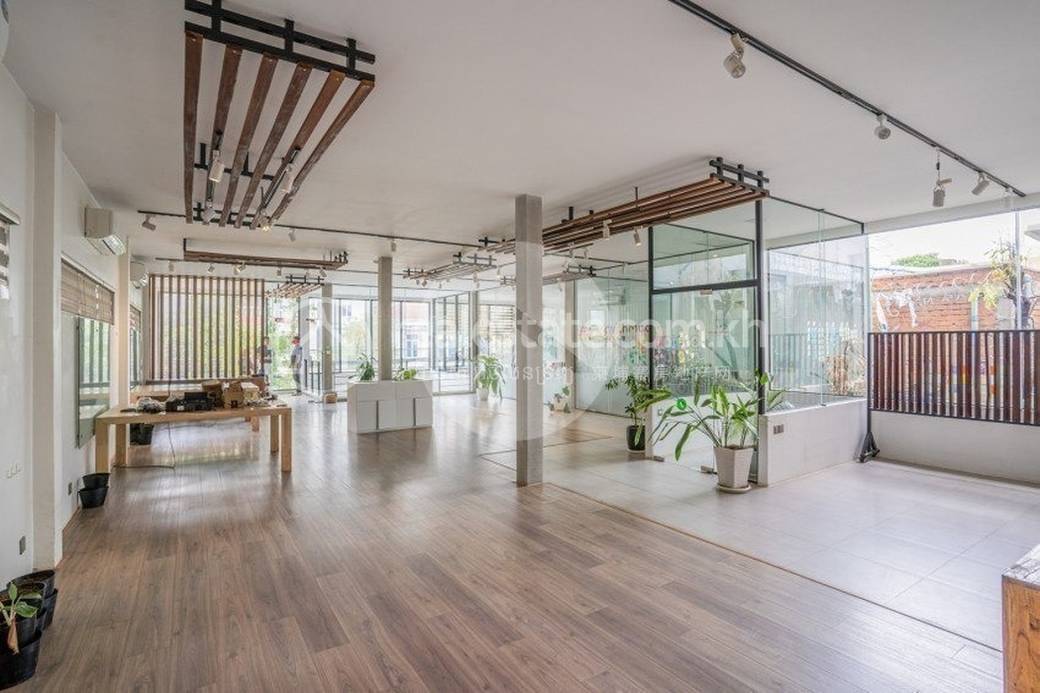 Gallery 01